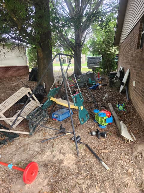 Cleaning and junk removal work by Xenya's LLC in Central Arkansas
