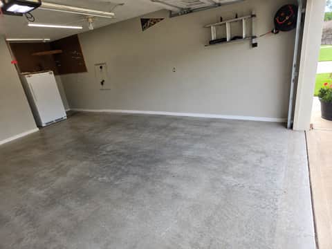 Cleaning and junk removal work by Xenya's LLC in Central Arkansas