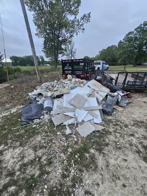 Cleaning and junk removal work by Xenya's LLC in Central Arkansas