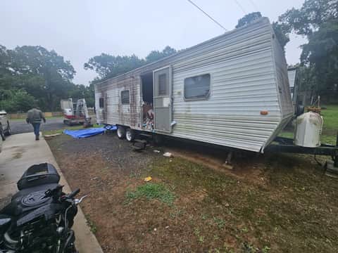 Cleaning and junk removal work by Xenya's LLC in Central Arkansas